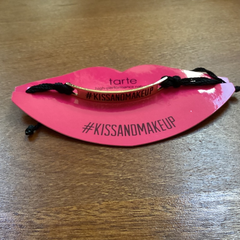 Tarte Bracelet KissAndMakeup High Performance Naturals